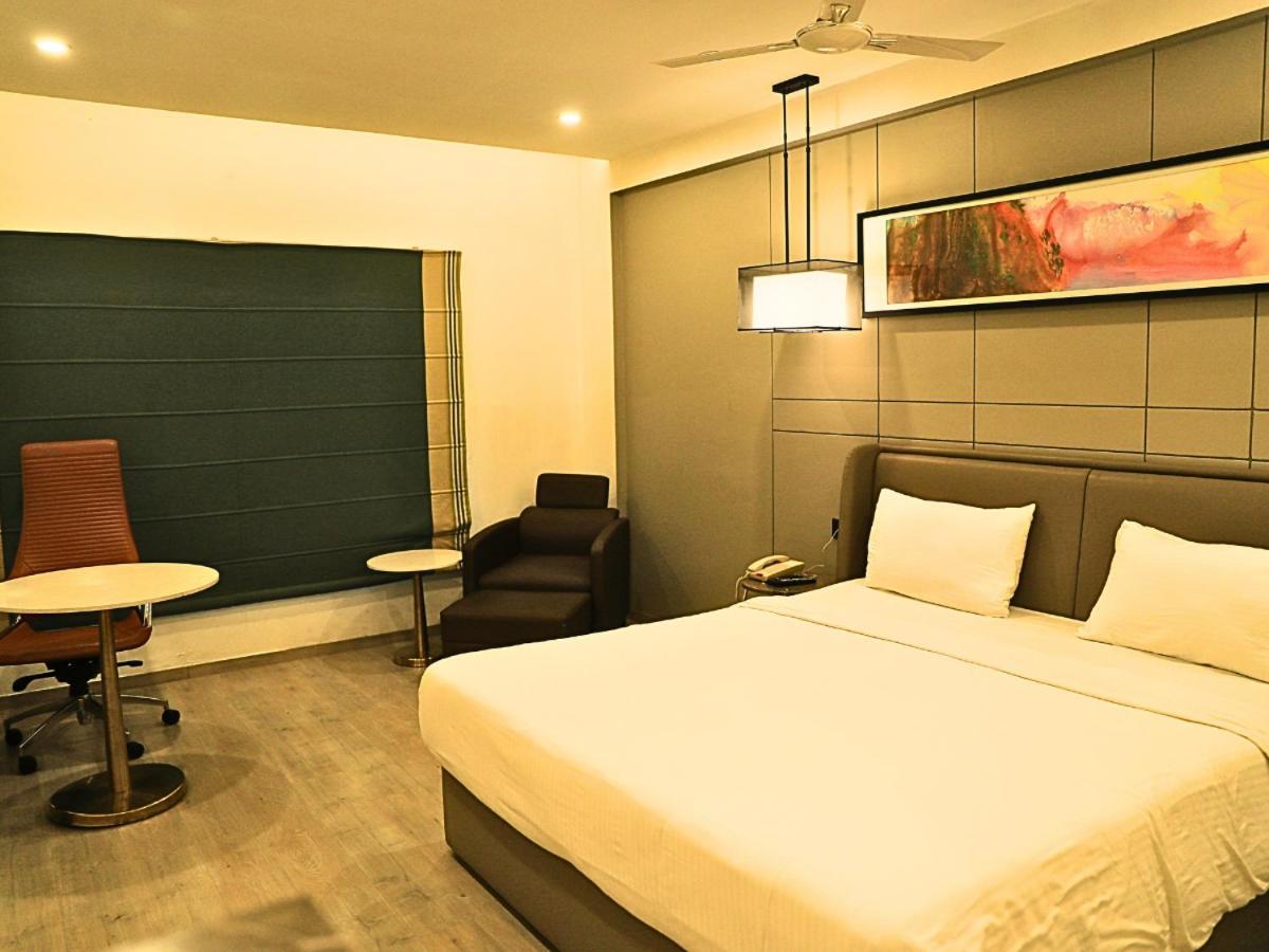 D R Utthama Nellore - Am Hotel Kollection Екстер'єр фото