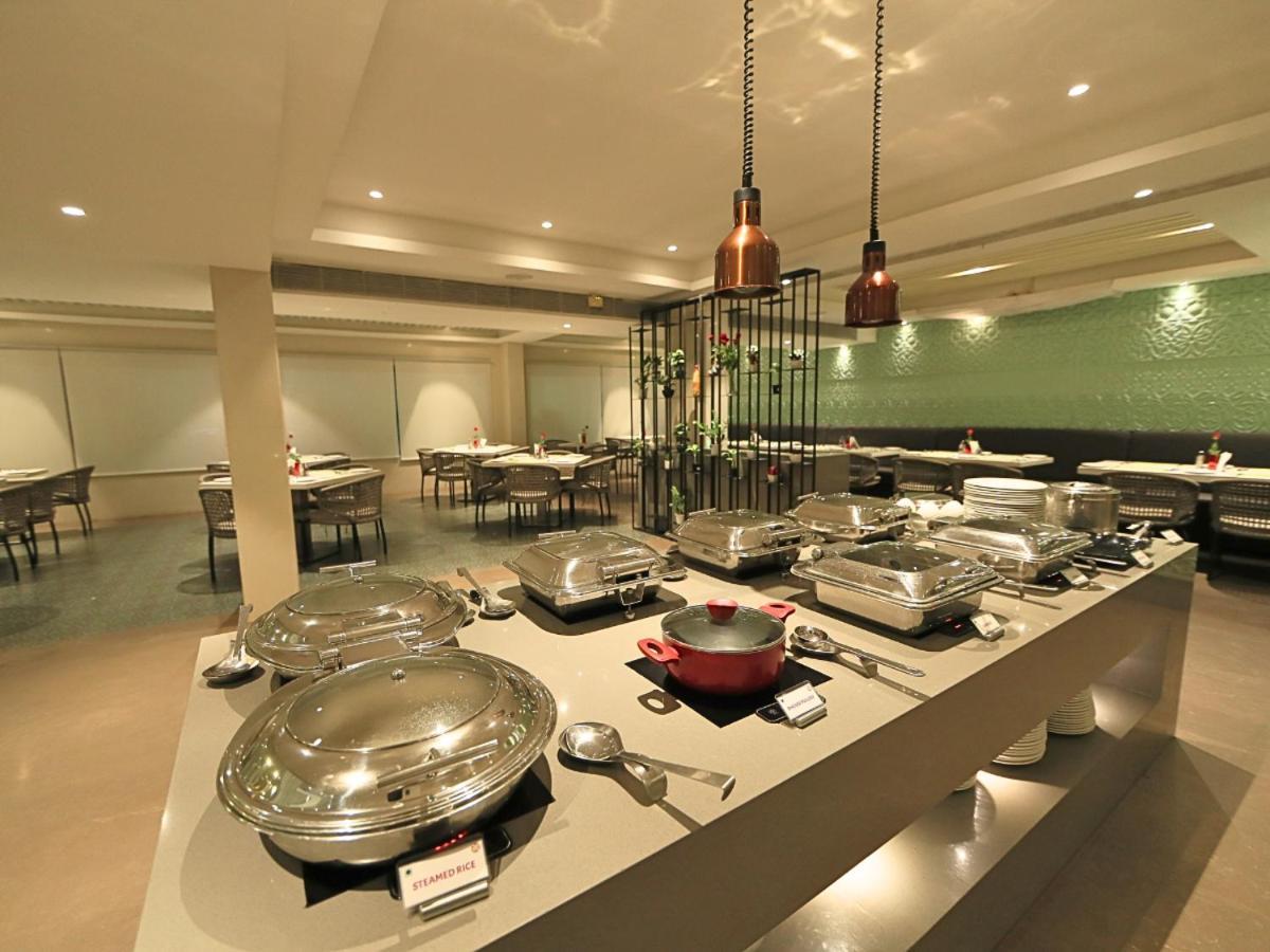 D R Utthama Nellore - Am Hotel Kollection Екстер'єр фото