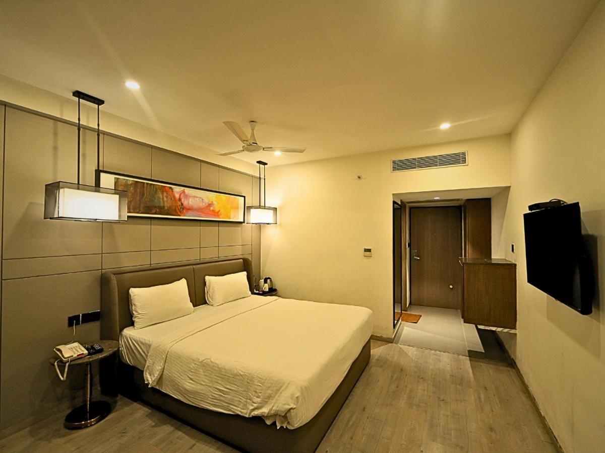 D R Utthama Nellore - Am Hotel Kollection Екстер'єр фото